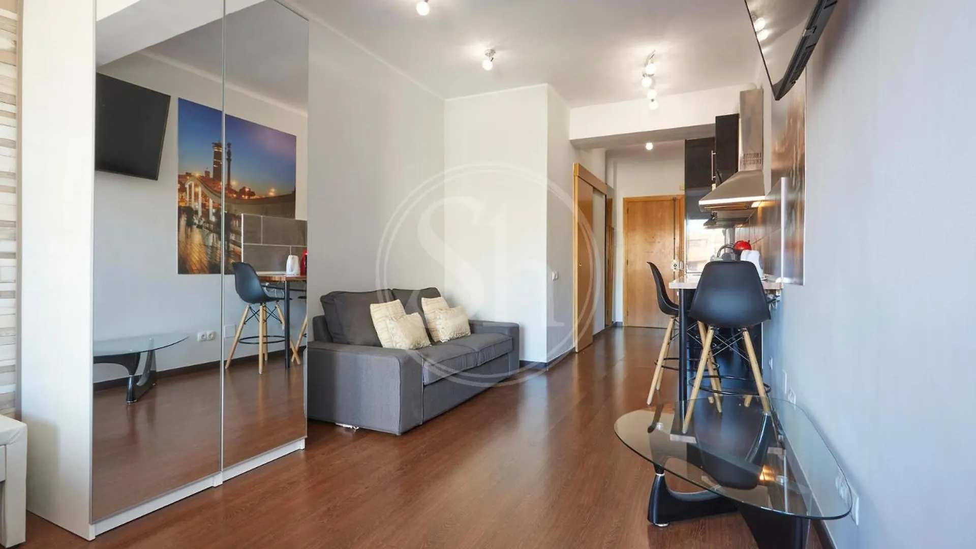 Moderno Estudio En Eixample Barcelona 0*,  Spain